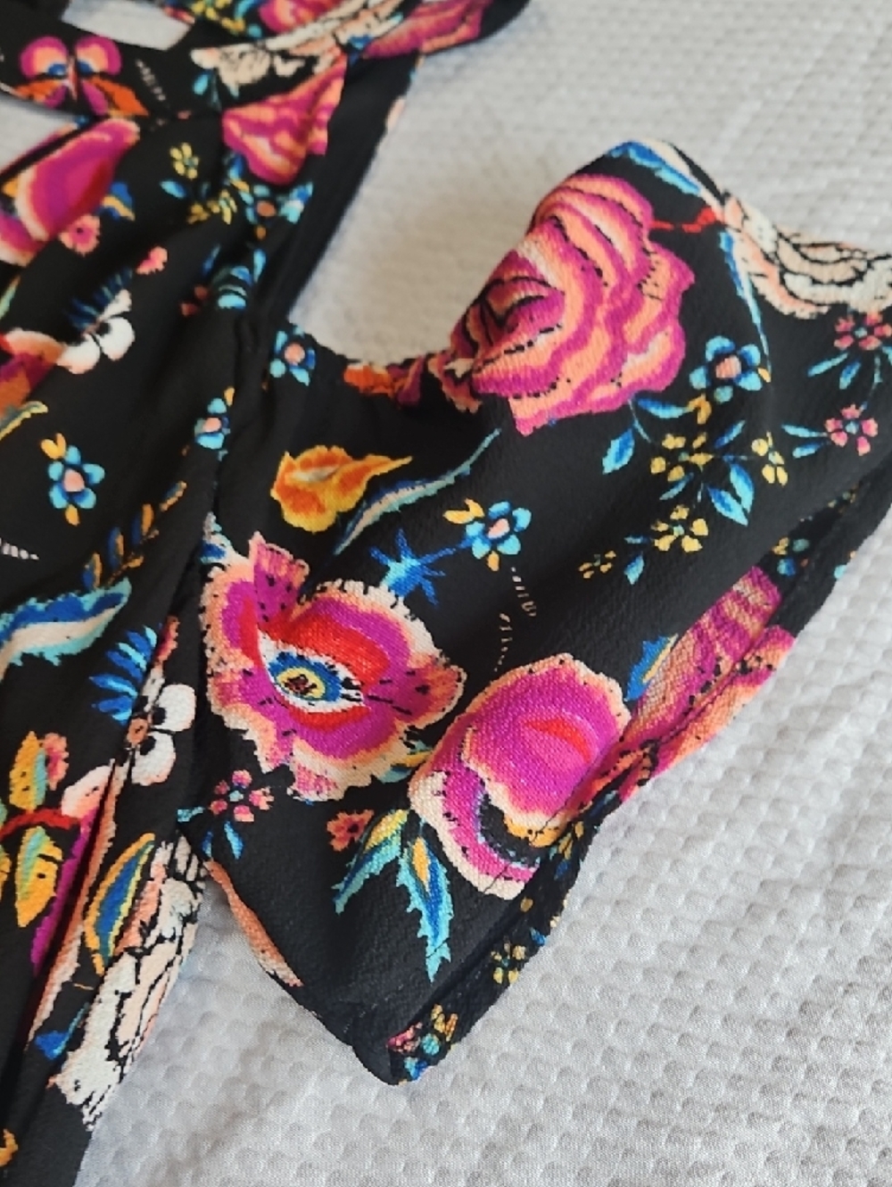 Lily Rose Black Shift Cold Shoulder Dress Gorgeous Floral Print MED - Picture 3 of 14
